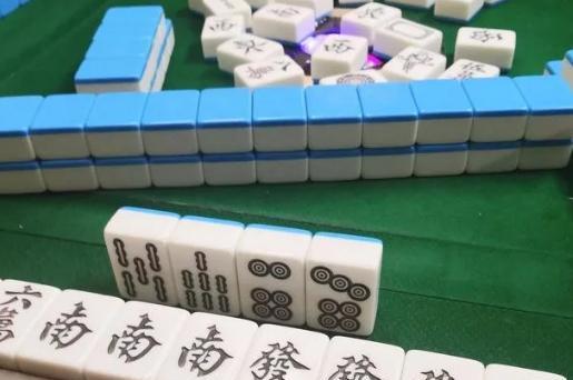 玩家必备攻略！雀神广东麻将怎么提高胡牌率(怎么打才会赢)