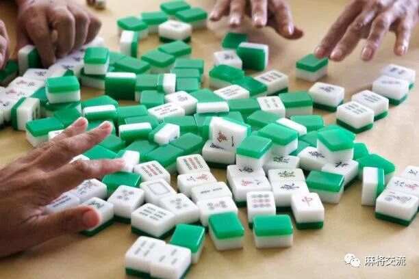 我来教大家！老友圈手机麻将输赢规律(怎么赢得多)