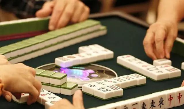 玩家必备教程！手机血战麻将怎么打才能赢(怎么才可以赢)